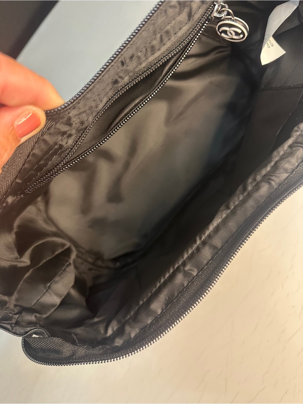 Makeup Bag - Picture 3 of 4